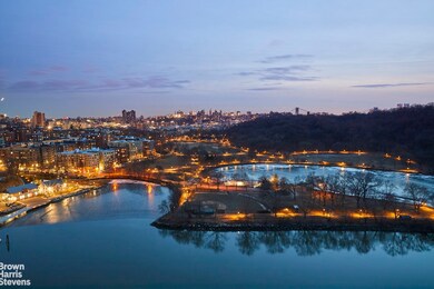 The Blue Building unit 11K, Bronx, NY 10463 - photo 2