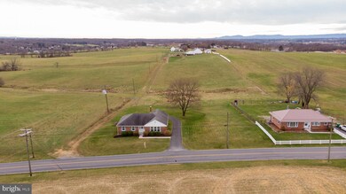 2416 Crottlestown Rd, Chambersburg, PA 17202 - photo 4