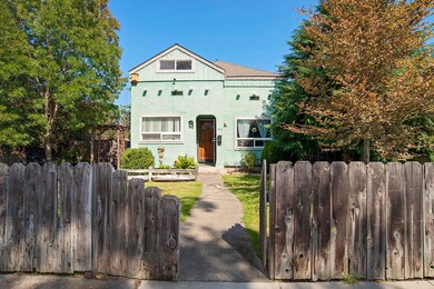 708 SW Burgess St, Grants Pass, OR 97526 - photo 2