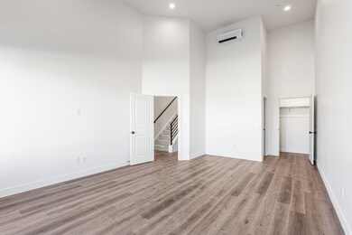 1485 W Burke Ln unit 102, Farmington, UT 84025 - photo 4