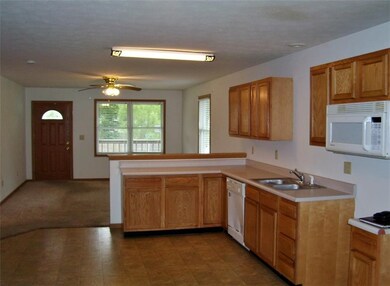 305 Tiffany Ln, North Vernon, IN 47265 - photo 4