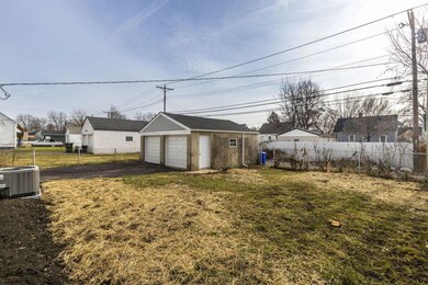 6-web-or-mls-2023-12-21 1141 E 26th Ave