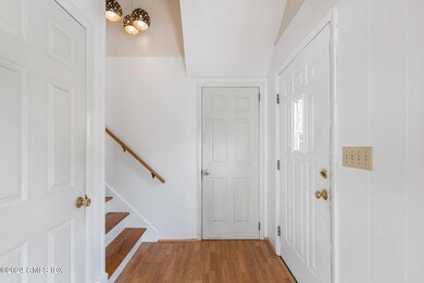 15 Thornhill Rd, Riverside, CT 06878 - photo 2