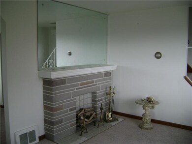 Living Room. Decorative fireplace