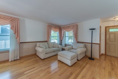 1906 Seton Hall Dr, Naperville, IL 60565 - photo 3