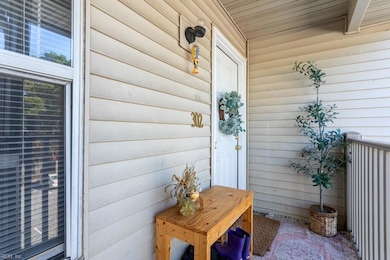 564 Candle Ln unit 302, Newport News, VA 23608 - photo 4