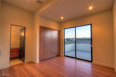 7438 Yonie Ct, Las Vegas, NV 89117 - photo 4