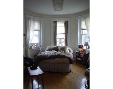 672 Washington St unit 674, Brookline, MA 02446 - photo 2