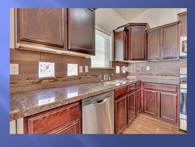 945 Nellind St, El Paso, TX 79928 - photo 2