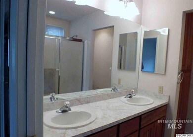 1018 1st St, Asotin, WA 99402 - photo 3