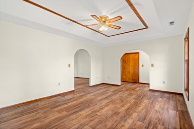 2202 w williams rd-07