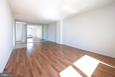 1420 00 Locust St unit 24R, Philadelphia, PA 19102 - photo 4