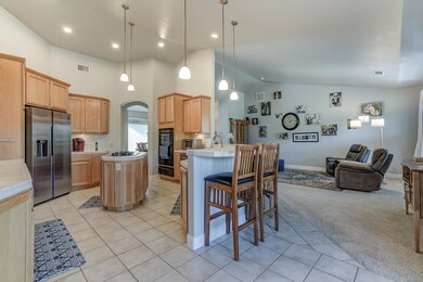 3510 Elizabeth Way, Redding, CA 96001 - photo 7