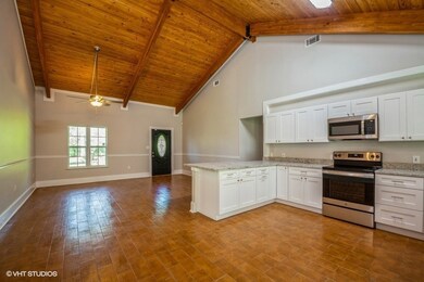 Den / Kitchen