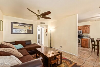 3626 N 37th St unit 11, Phoenix, AZ 85018 - photo 6