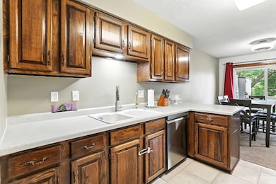 3945 Gershwin Ave N, Saint Paul, MN 55128 - photo 5