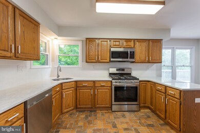 350 Laurel Oaks Dr, Langhorne, PA 19047 - photo 5