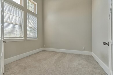 17484 Chestnut Cove Dr, Conroe, TX 77302 - photo 5