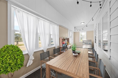 717 N Maple St, Monticello, IA 52310 - photo 5