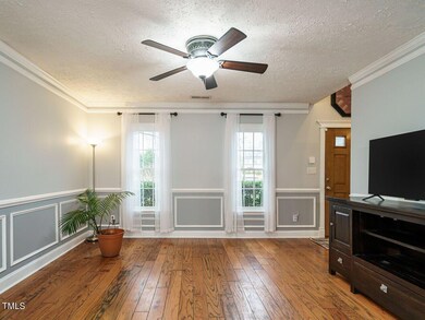 005-1280x960-living-room