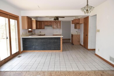 06-Kitchen & Eating Space