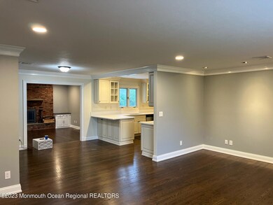 94 Bridgewaters Dr, Oceanport, NJ 07757 - photo 4