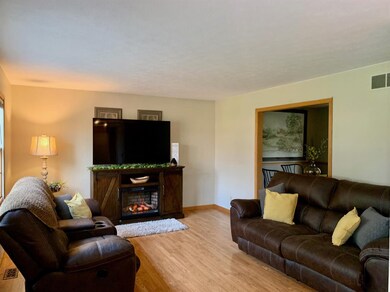 837 E Remington Square, La Porte, IN 46350 - photo 4