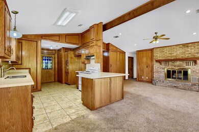 403 Cocopa Dr, Gainesville, TX 76240 - photo 7