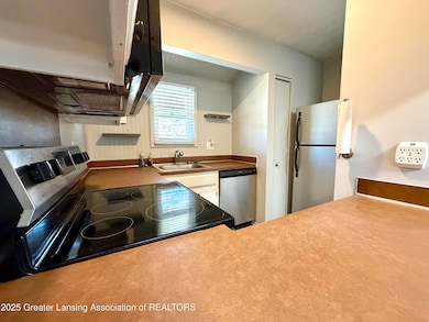 610 S Dibble Blvd, Lansing, MI 48917 - photo 7