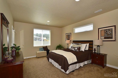 4820 SW Volcano View Way, Redmond, OR 97756 - photo 5