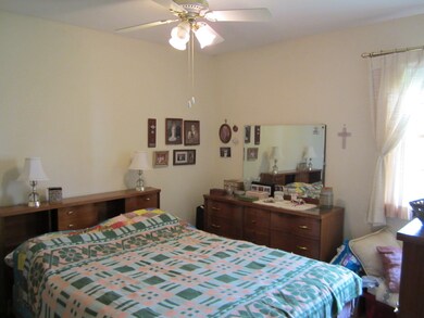Master Bedroom<|><|>