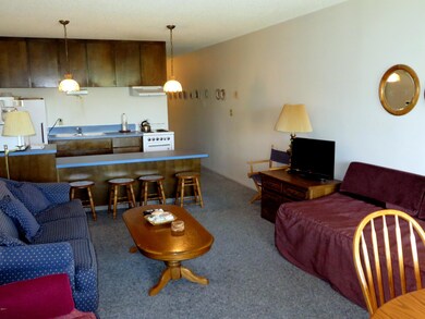 front room sleeps up to 4