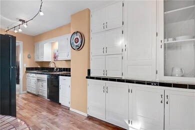 7254 Mastin St, Shawnee, KS 66203 - photo 5