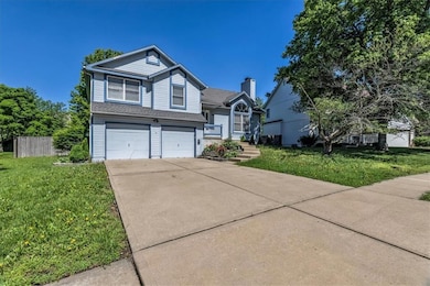 15612 Barkley St, Overland Park, KS 66223 - photo 4