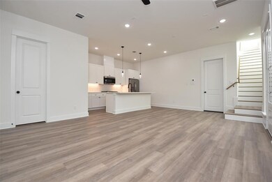 4611 Lavatera St, Houston, TX 77018 - photo 7