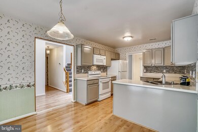 1655 Hugo Cir, Silver Spring, MD 20906 - photo 2