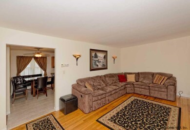 5 Bertone Dr, Schenectady, NY 12306 - photo 4