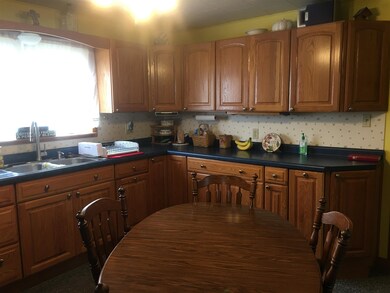 221 E North St, Portland, IN 47371 - photo 5