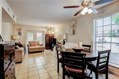 Living/Breakfast Area