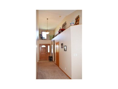 Foyer. Foyer with decorative ledge