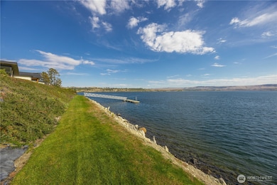 714 3rd St, Brewster, WA 98812 - photo 3