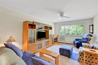 810 Blooming Grove Turnpike unit 88, New Windsor, NY 12553 - photo 6