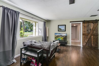 2140 East Rd, Jacksonville, FL 32216 - photo 4