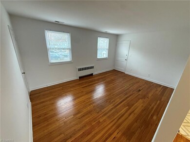 2506 Miller Park Cir unit D, Winston Salem, NC 27103 - photo 4