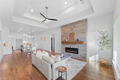 607 E Wood Dell Dr, Glenn Heights, TX 75154 - photo 5