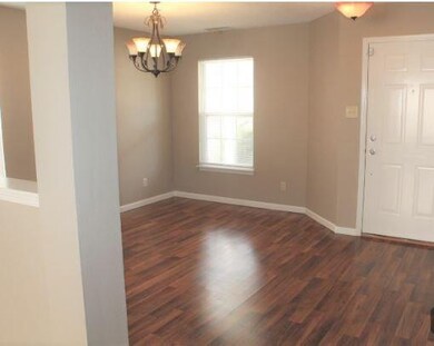 10149 Apple Blossom Cir, Fishers, IN 46038 - photo 3