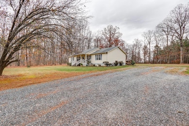1048 Collins Ferry Rd, Gladys, VA 24554 - photo 4