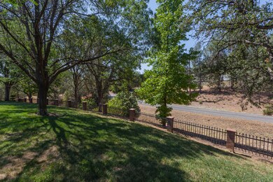 6-Property-Fence-Road