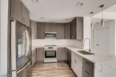 Skyview Rahway unit 1502, Rahway, NJ 07065 - photo 5