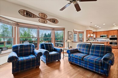 10649 Bridle Path Ct, Naperville, IL 60564 - photo 7